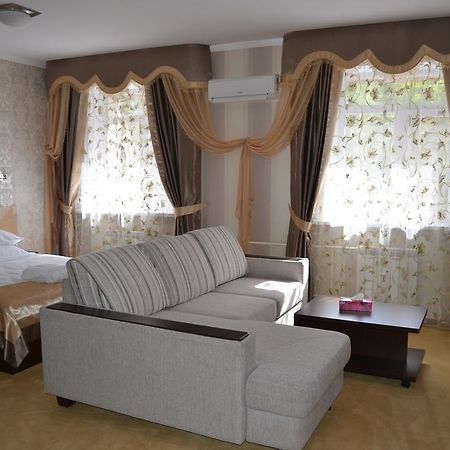 Mereke Hotel Ustʼ-Kamenogorsk Δωμάτιο φωτογραφία