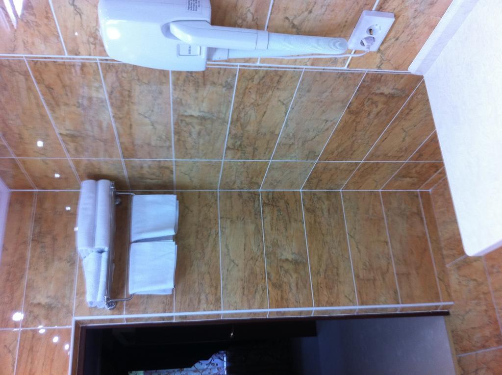 Mereke Hotel Ustʼ-Kamenogorsk Δωμάτιο φωτογραφία
