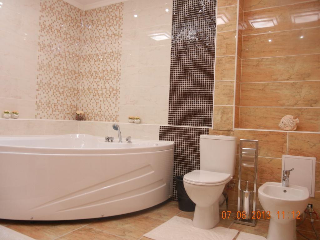 Mereke Hotel Ustʼ-Kamenogorsk Δωμάτιο φωτογραφία