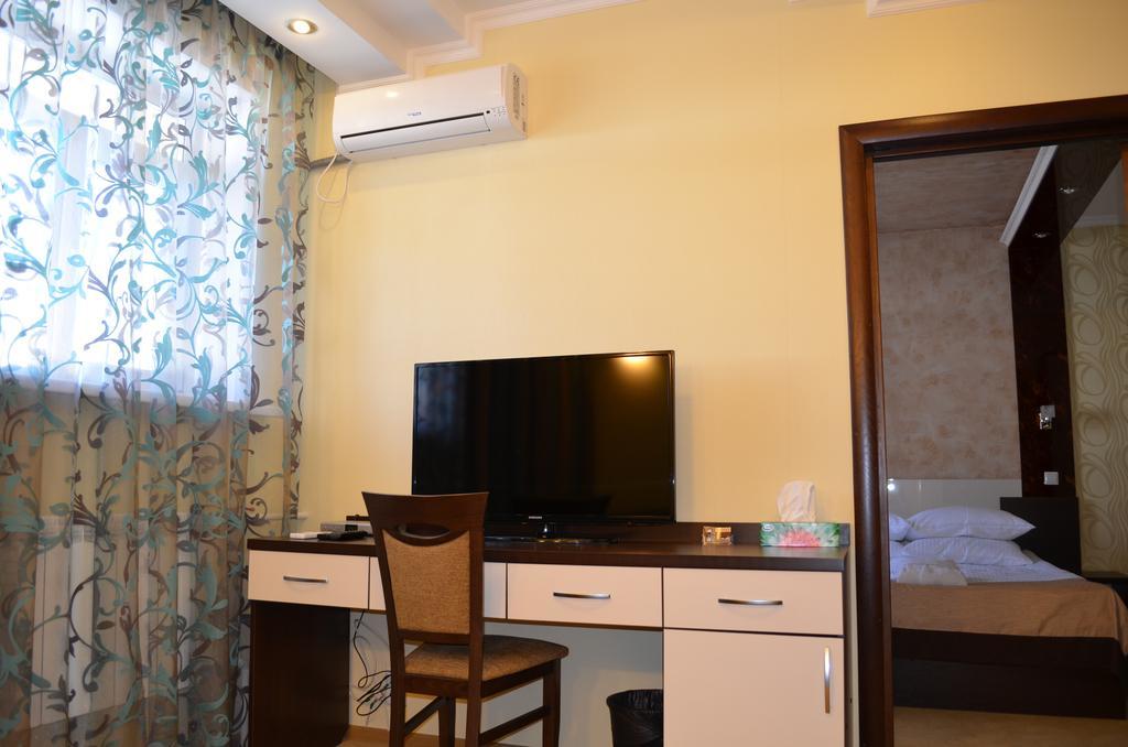 Mereke Hotel Ustʼ-Kamenogorsk Δωμάτιο φωτογραφία