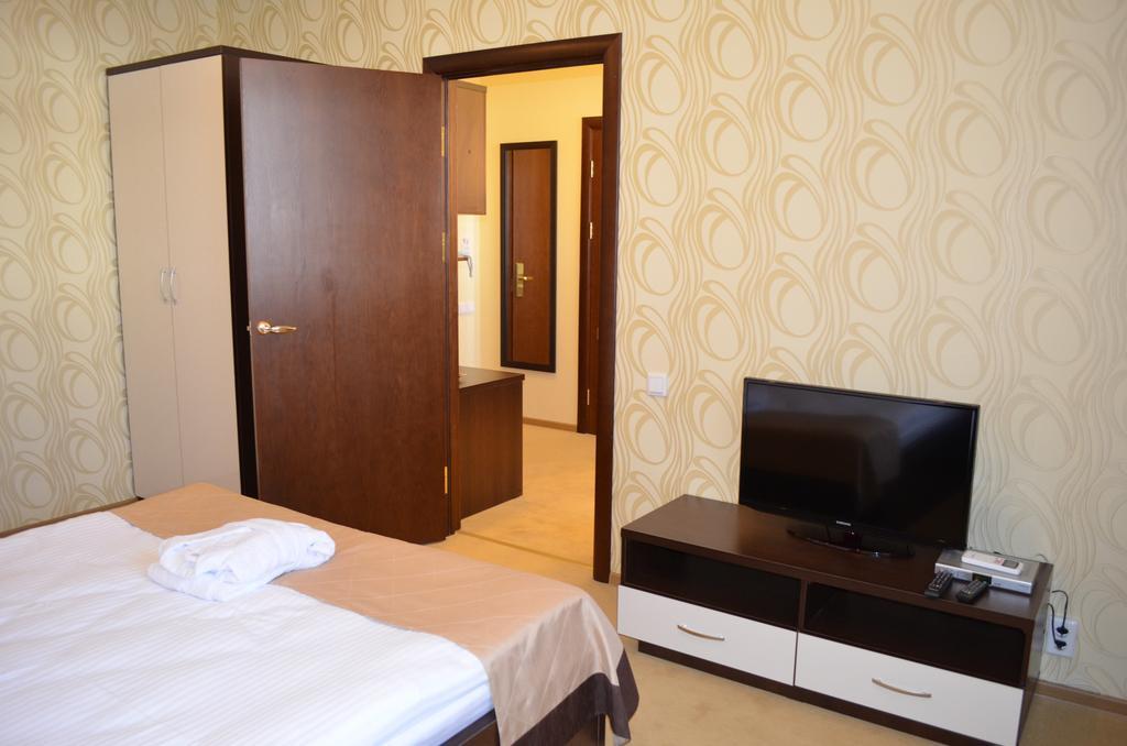 Mereke Hotel Ustʼ-Kamenogorsk Δωμάτιο φωτογραφία